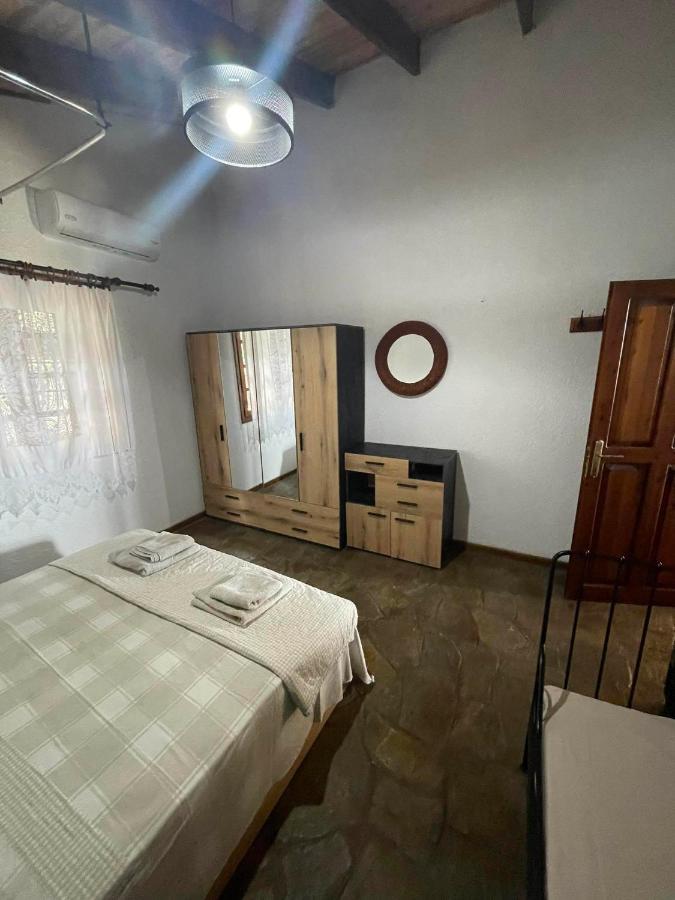 Villa Athos Сарті Екстер'єр фото